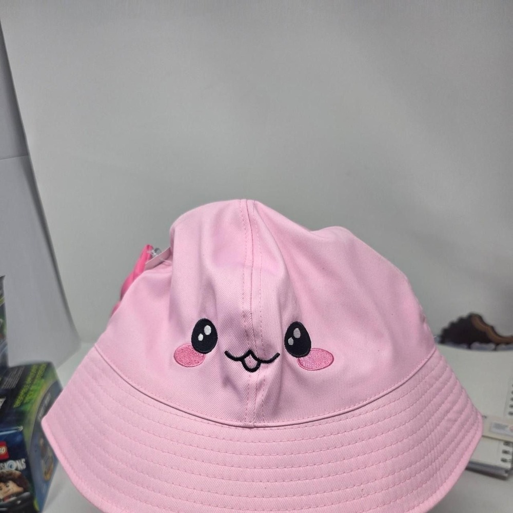 Claire's axolotl bucket hat‎